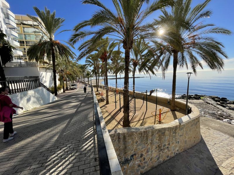 Foto 34a523fd-3cf8-4047-8817-c8e56747fd64. Apartament amb calefacció aparcament piscina a Playa Bajadilla - Puertos Marbella