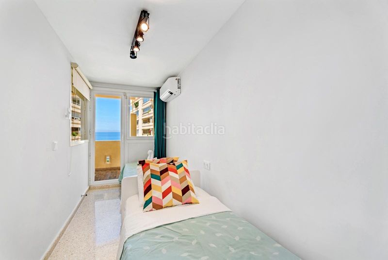 Foto 40aa78c5-e421-4896-b72e-521f617d407c. Apartament amb calefacció aparcament piscina a Playa Bajadilla - Puertos Marbella