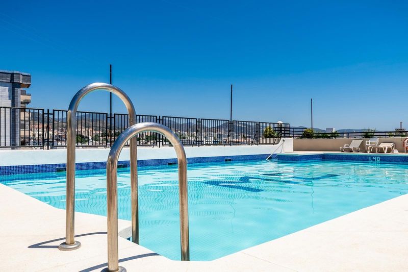 Foto a3e2b576-5b6f-48ba-a1bc-a9dee48eb5b9. Apartament amb calefacció aparcament piscina a Playa Bajadilla - Puertos Marbella