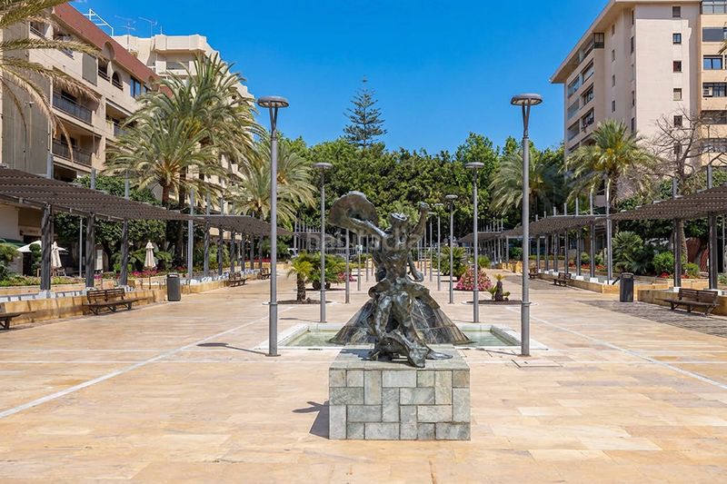 Foto f0565964-8885-40a2-aafd-dfe9d9d7f8a2. Apartament amb calefacció aparcament piscina a Playa Bajadilla - Puertos Marbella