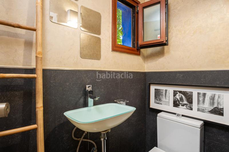 Foto 7c689a44-e245-4a2f-ae15-359aa00e6cd0. Casa aparellada amb xemeneia calefacció piscina a Marbella