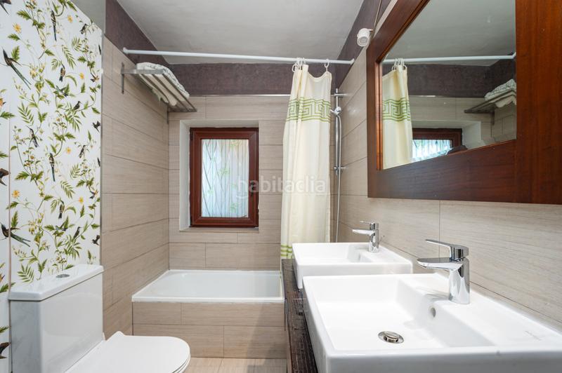 Foto 9666a7b3-c629-4411-b995-1bdaeb2d1234. Casa aparellada amb xemeneia calefacció piscina a Marbella