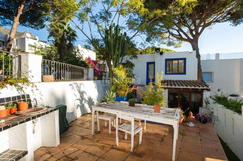 Foto b0c867c7-612d-4a94-9cac-7f8468acefbb. Casa aparellada amb xemeneia calefacció piscina a Marbella