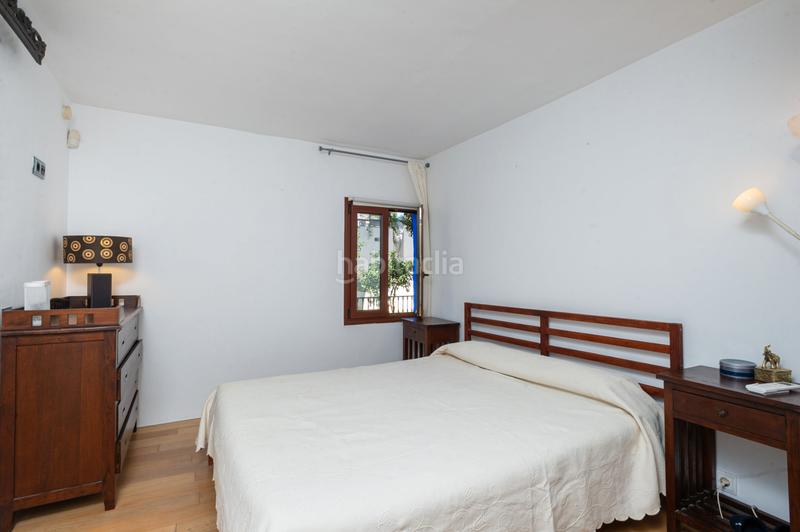 Foto d4ca36a2-c383-40d7-919e-ca3a9f732616. Casa aparellada amb xemeneia calefacció piscina a Marbella