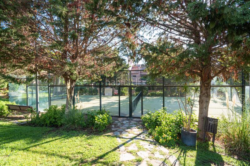 Foto 61b0b330-5d20-48db-9c86-f6bd8ba0c27d. Maison jumelée avec cheminée parking piscine dans bahía de Marbella Marbella