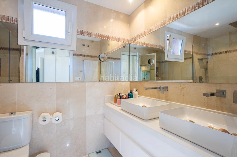 Foto d061f56f-bd7e-4988-a980-62517e5d4578. Maison jumelée avec cheminée parking piscine dans bahía de Marbella Marbella