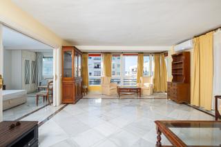 Pis a Ricardo Soriano. Apartamento en marbella ciudad