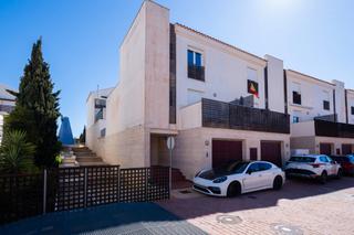 Casa aparellada  Calle brida. Chalet pareado en cala de mijas