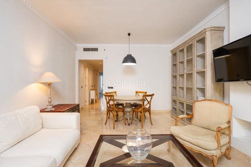 Foto 11041b4a-5ebb-42df-83c9-8caebe25bb9a. Planta baja apartamento en nagüeles, -milla oro en Marbella