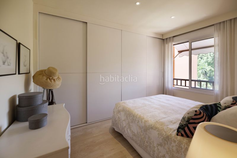Foto b699085c-e31b-42b1-b7a1-3d5b4847932b. Pis amb calefacció aparcament piscina a La Carolina - Guadalpín Marbella
