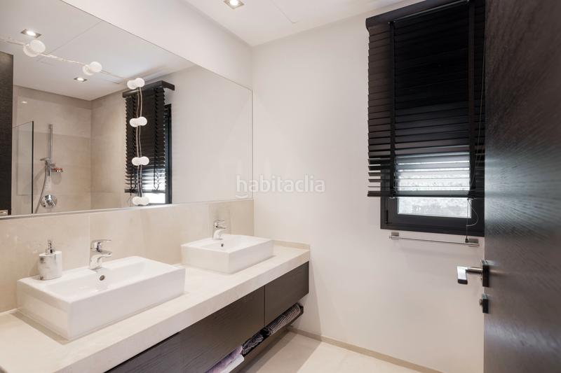 Foto 59335350-4992-4e48-9a7f-f34b443bf0d2. Xalet amb calefacció aparcament piscina a lomas de Marbella club Marbella