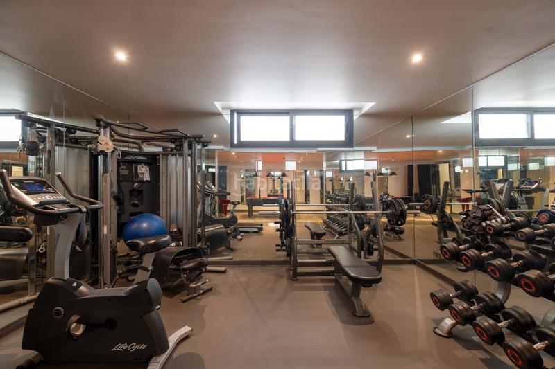 Foto 99980e0e-e381-49d9-a0ee-1464a664b6fa. Xalet amb calefacció aparcament piscina a lomas de Marbella club Marbella