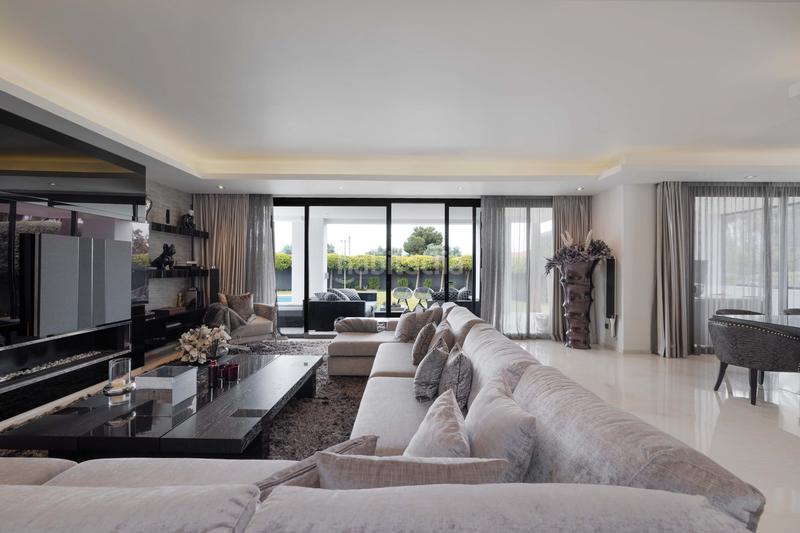 Foto d1713ea2-6852-475c-ad0d-fd409983326d. Xalet amb calefacció aparcament piscina a lomas de Marbella club Marbella