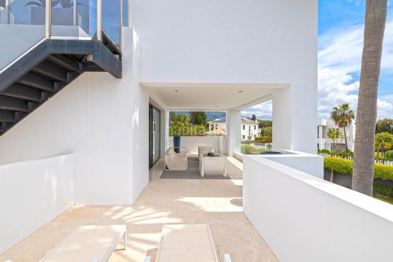 Foto e11ea491-9755-4f83-962a-d93a07946ff5. Xalet amb calefacció aparcament piscina a lomas de Marbella club Marbella