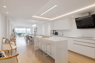 Pis  Conjunto white pearl beach. Gran piso en elviria , 2 lnea playa
