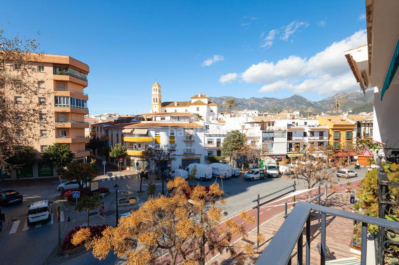 Foto c836e4f5-b06d-44c2-af02-d60d2efbc0fa. Àtic amb calefacció aparcament piscina a Casco Antiguo Marbella