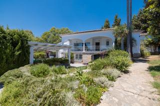 Xalet a Río Real. Chalet independiente en el real panorama, marbella