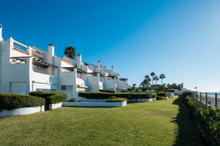 Casa adossada a Las Chapas - Alicate Playa. Chalet adosado junto al mar, en marbella