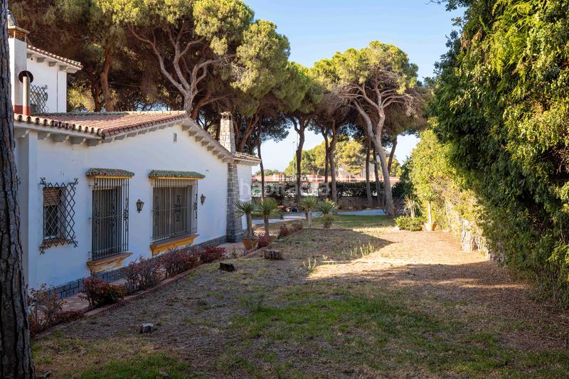 Foto 4b33d70c-d17c-4770-98e0-7e9b05083730. Casa  con gran parcela este en El Rosario - Ricmar Marbella