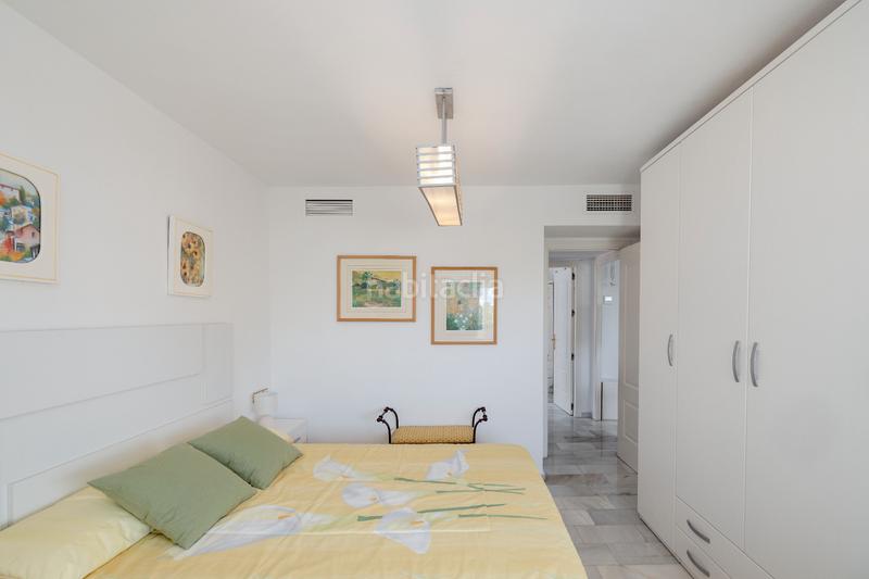 Foto 9692e643-d54a-46d1-b21f-26199a35a869. Piso apartamento con vistas en segunda línea de playa en Marbella