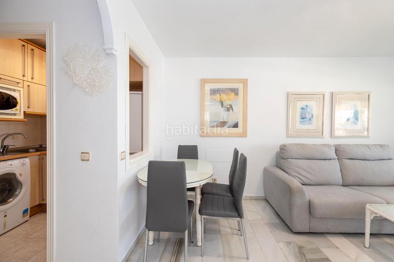 Foto dd3bef90-58c2-4f69-94cd-36c7fcdfe937. Piso apartamento con vistas en segunda línea de playa en Marbella