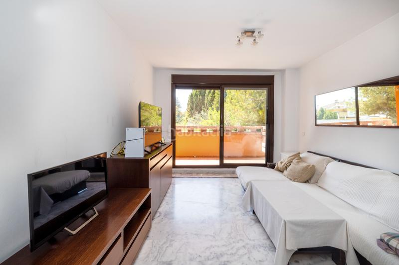 Foto 0cf73ceb-711f-4c97-9d9f-b32de880d4fd. Piccolo appartamento con parcheggio piscina in La Carolina - Guadalpín Marbella