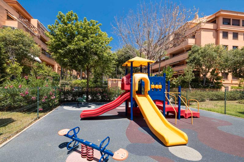 Foto 4cb828a5-d409-4c46-9d02-dd2e8c12ef1c. Piccolo appartamento con parcheggio piscina in La Carolina - Guadalpín Marbella