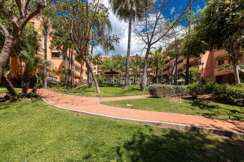 Foto 4fb1ceae-0771-43c7-aeec-150f6ded8442. Piccolo appartamento con parcheggio piscina in La Carolina - Guadalpín Marbella