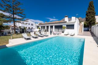 Chalet à Valdeolletas - Las Cancelas - Xarblanca. Exclusivo chalet independiente en marbella ciudad