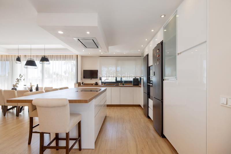 Foto c068ea8c-56a2-4eff-bb65-21cfa632e4f8. Chalet avec chauffage parking piscine dans Valdeolletas - Las Cancelas - Xarblanca Marbella