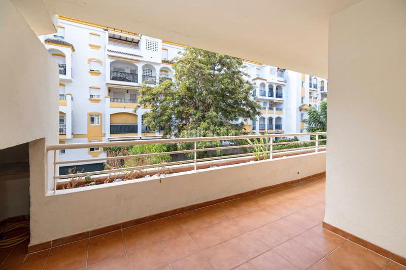 Foto 18639348-4923-4338-aad8-489aa5acb9c8. Appartement avec parking piscine dans La Carolina - Guadalpín Marbella