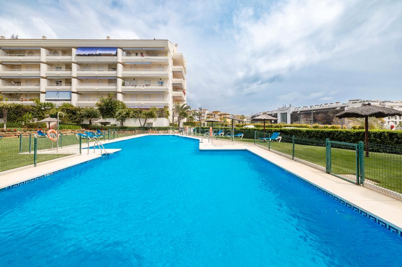 Foto 48b2777e-bf05-47f1-9a17-abd9a2973997. Appartement avec parking piscine dans La Carolina - Guadalpín Marbella