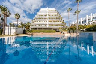 Piso en Playa de la Fontanilla. Apartamento de lujo en la fontanilla