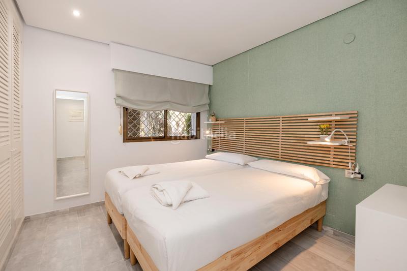 Foto 41be91fc-e0b9-48aa-82c1-3b8870d2e76a. Appartement avec cheminée chauffage piscine dans Real de Zaragoza Marbella