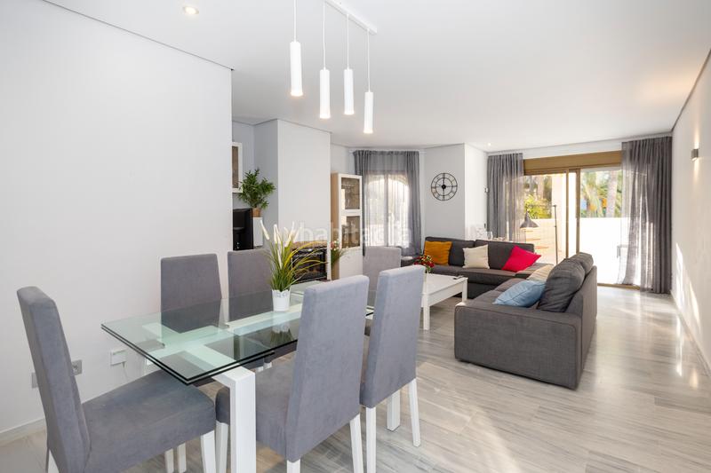 Foto a56ed976-418c-4ab6-b0e8-1c4a5287dc19. Appartement avec cheminée chauffage piscine dans Real de Zaragoza Marbella