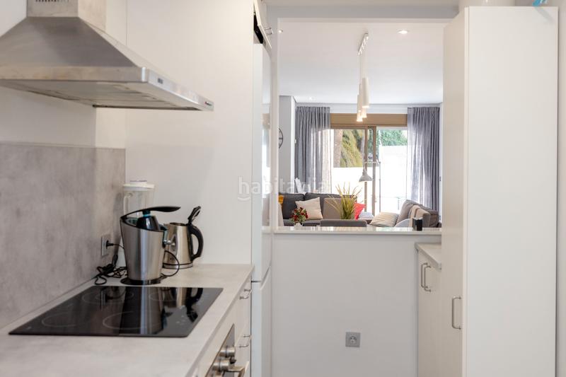 Foto f9e27277-12a3-4ad9-ad8f-5c4ad1c6fdbe. Appartement avec cheminée chauffage piscine dans Real de Zaragoza Marbella