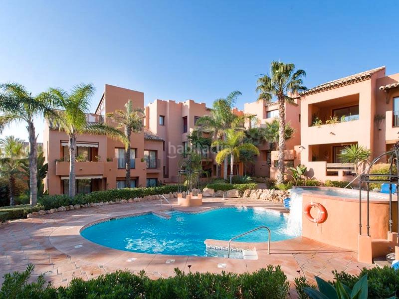 Foto 667a1ed3-0cbe-4cb3-9ae7-a9d95bb7dbc1. Piso apartamento en elviria playa en Romana Playa Marbella