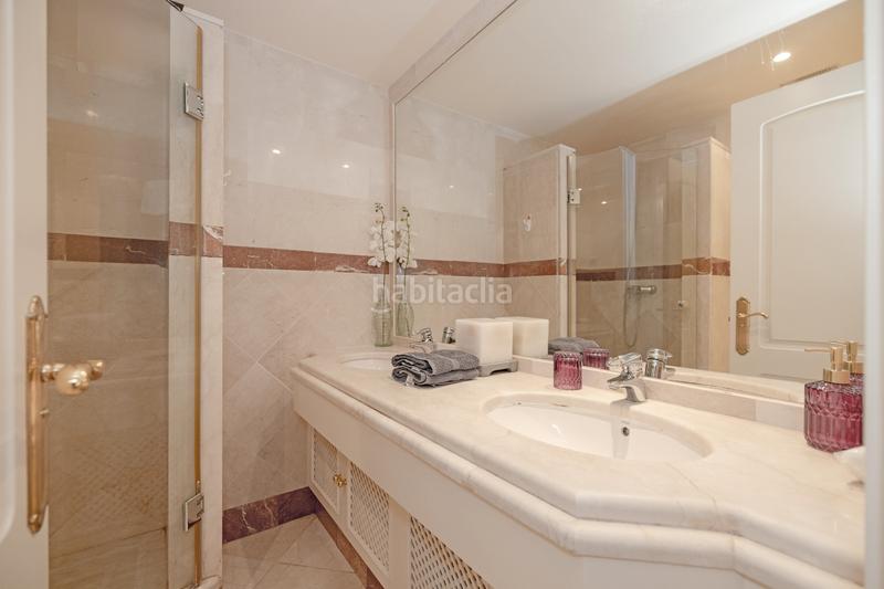 Foto b9905226-bc56-454e-8077-ca9d834fe4e2. Piso apartamento en elviria playa en Romana Playa Marbella