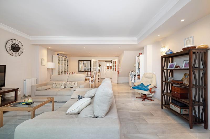 Foto 59d35191-f43b-4535-ae4a-31fd420f2401. Casa pareada chalet pareado en La Merced, en La Merced Marbella