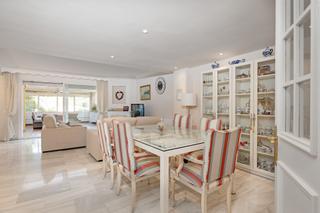 Casa aparellada a La Merced. Chalet pareado en la merced, marbella