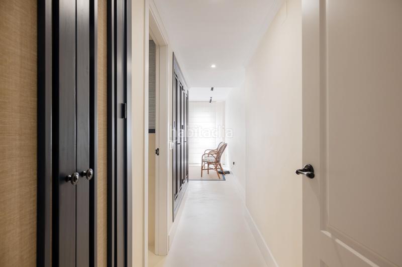 Foto 0610d5fe-ceb9-45e6-b39e-75b3732f414c. Pis amb calefacció aparcament piscina a Romana Playa Marbella