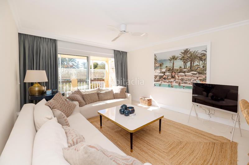 Foto 354a5f2d-fe95-4978-bba5-2ac9ea7c5a36. Pis amb calefacció aparcament piscina a Romana Playa Marbella