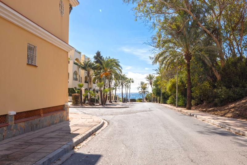 Foto 89c55bd3-12b1-42d4-b3dd-3d1e134eb7da. Pis amb calefacció aparcament piscina a Romana Playa Marbella