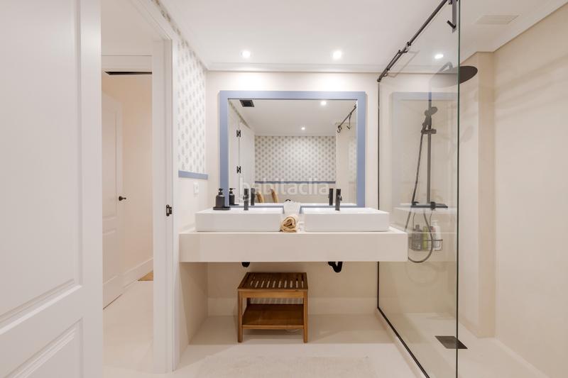 Foto 9806a72d-ef4a-4221-b42b-6200ec8f5a65. Pis amb calefacció aparcament piscina a Romana Playa Marbella