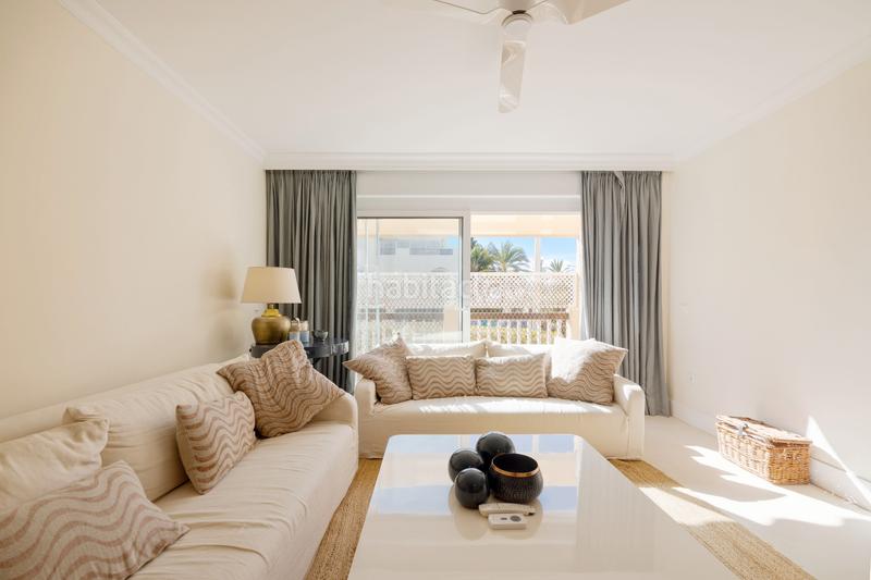 Foto d45561b2-0356-48a2-911f-31a38865e554. Pis amb calefacció aparcament piscina a Romana Playa Marbella