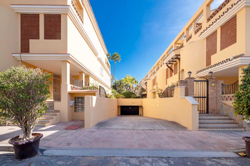 Foto e747e3bd-c3df-406a-9ac7-35c02418476b. Pis amb calefacció aparcament piscina a Romana Playa Marbella