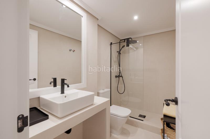 Foto f8bd8178-4731-4b13-a3b1-07d6b8ca3415. Pis amb calefacció aparcament piscina a Romana Playa Marbella