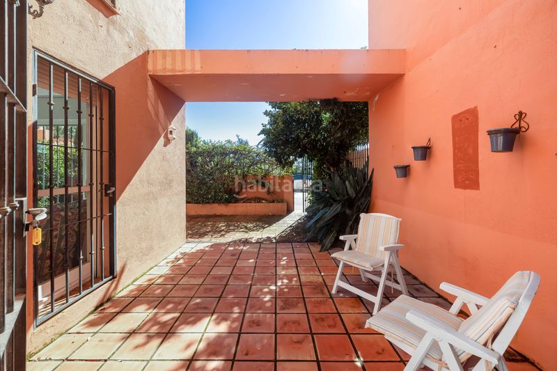 Foto 699e4ed3-e9ad-407e-9652-6fd1c7793eff. Dúplex amb xemeneia aparcament piscina a Valdeolletas - Las Cancelas - Xarblanca Marbella