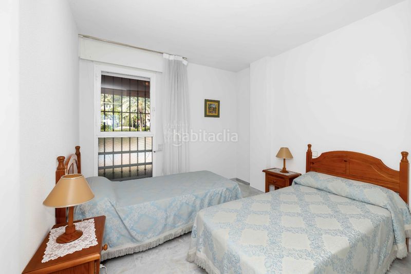 Foto 92d25e6e-7d7b-4848-90de-90ab4d80602b. Dúplex amb xemeneia aparcament piscina a Valdeolletas - Las Cancelas - Xarblanca Marbella