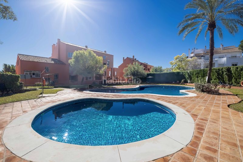 Foto 9de6bd1a-a628-4101-9f2e-d1ea2e8a6fb0. Dúplex amb xemeneia aparcament piscina a Valdeolletas - Las Cancelas - Xarblanca Marbella